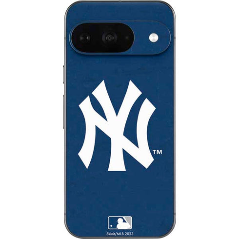 MLB New York Yankees - Solid Distressed Google Pixel 9 Skin